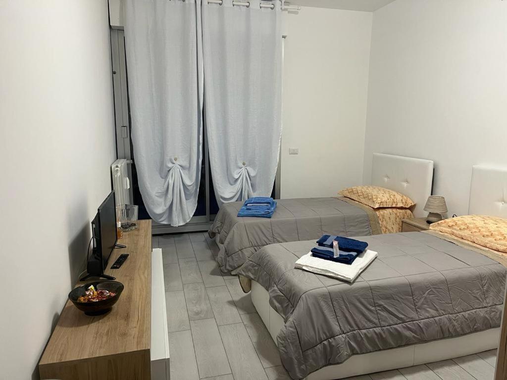 קולוניו מונצזה Einaudi Apartment מראה חיצוני תמונה